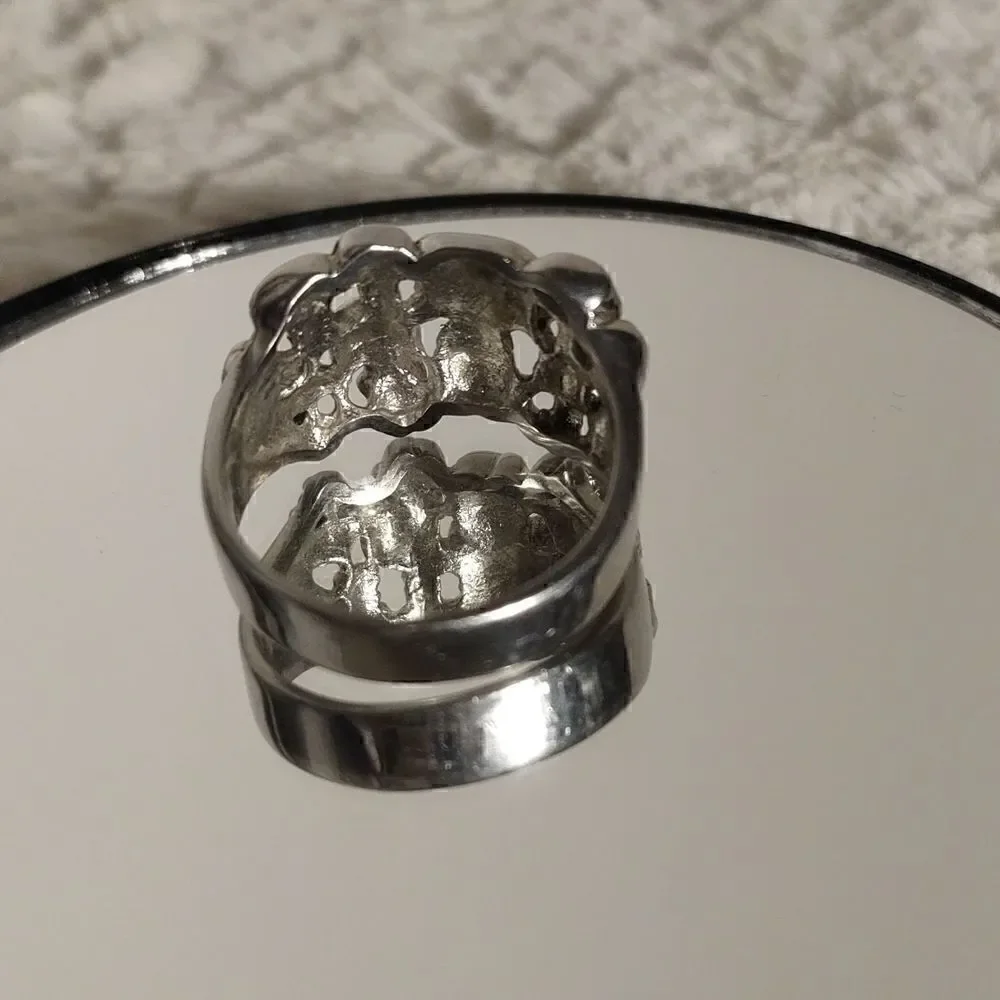 Spikes this silver